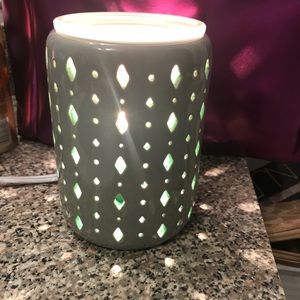 Scentsy Beacon Warmer. Turquoise & gray. Luv it!